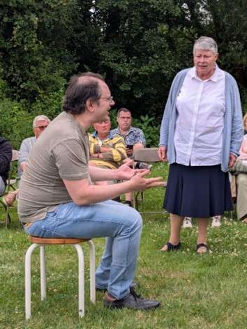 "Moeders sterven nooit" Kim Biebaut, Frieda Duchateau